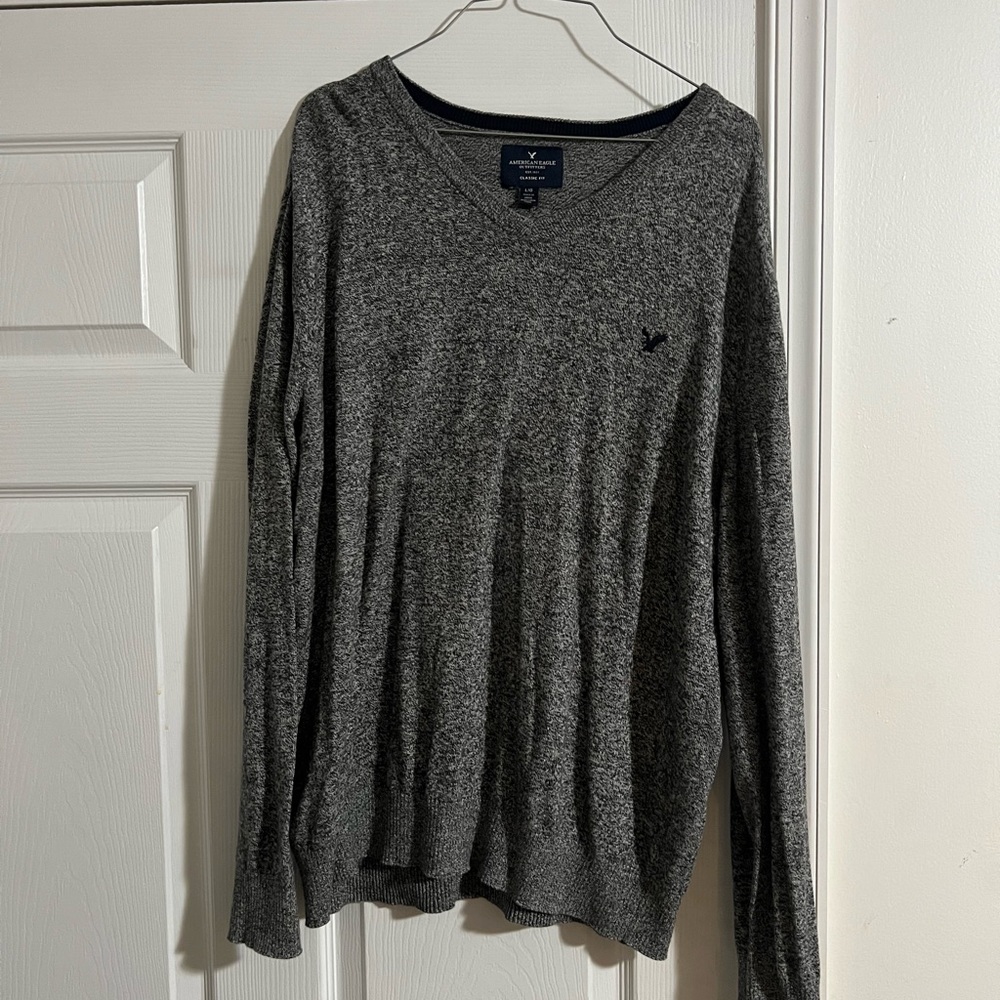 American Eagle grey/black V Neck sweatshirt